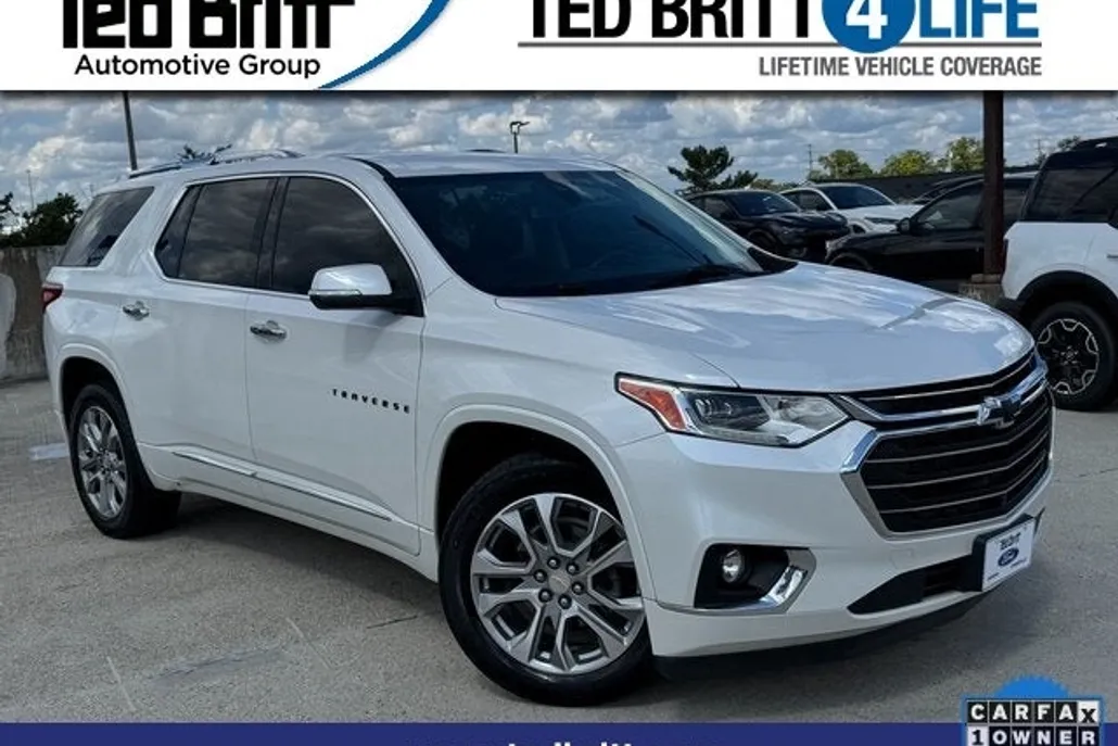 2021 Chevrolet Traverse Premier photo 1