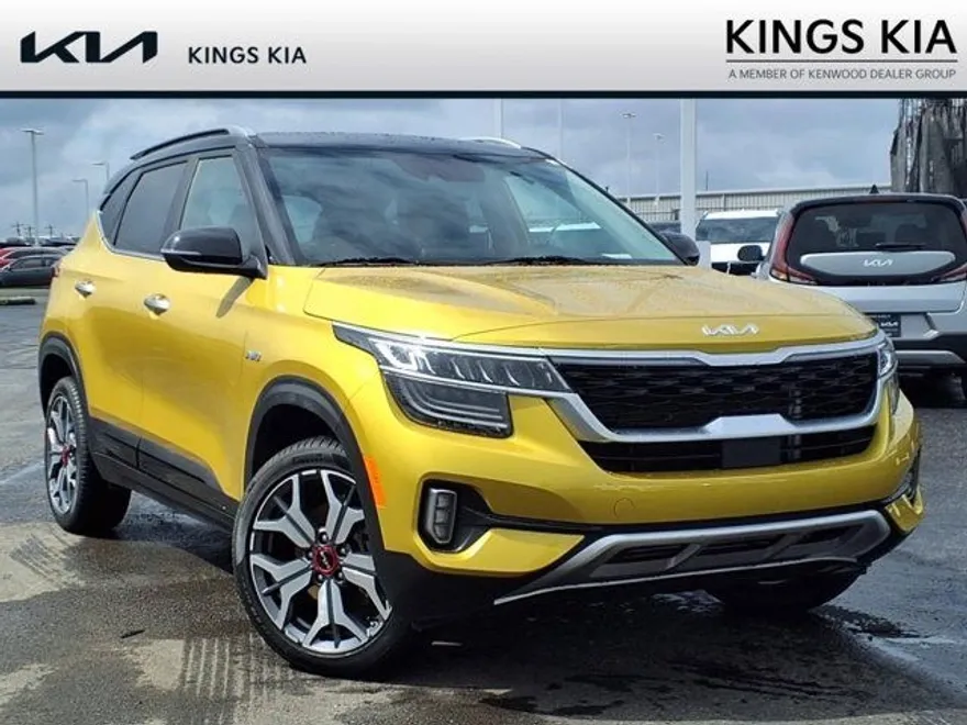 2023 Kia Seltos SX photo 1