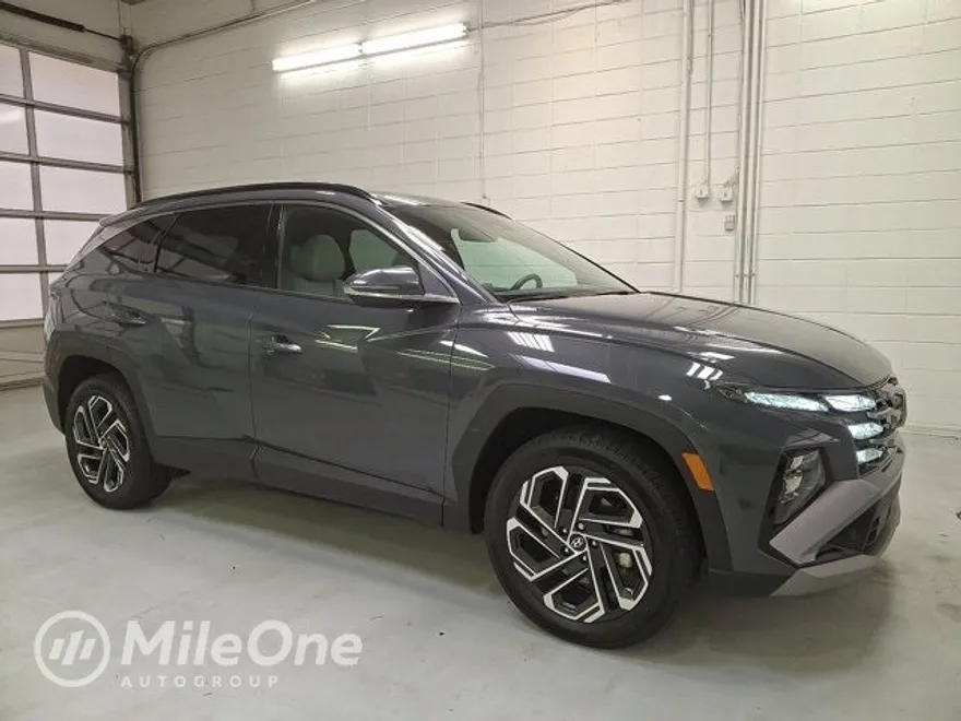2025 Hyundai Tucson Limited photo 1