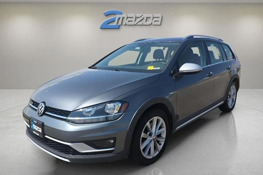 2019 Volkswagen Golf Alltrack S photo 1