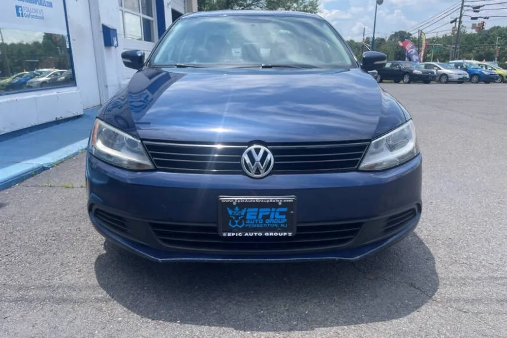 2012 Volkswagen Jetta SE photo 1