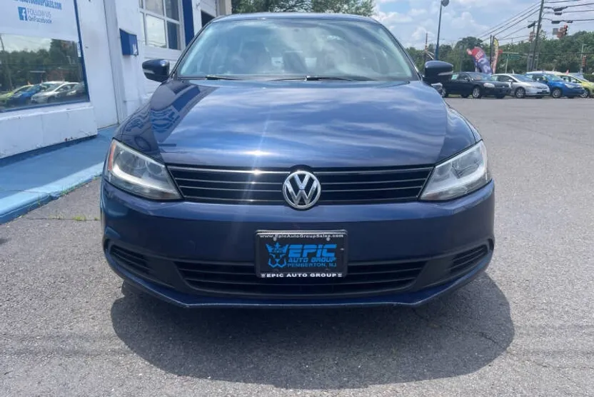 2012 Volkswagen Jetta SE photo 1