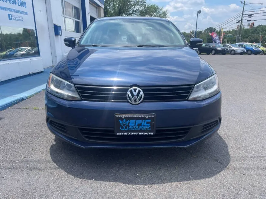 2012 Volkswagen Jetta SE photo 1