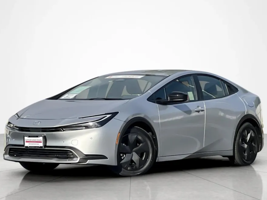2024 Toyota Prius Prime SE photo 1