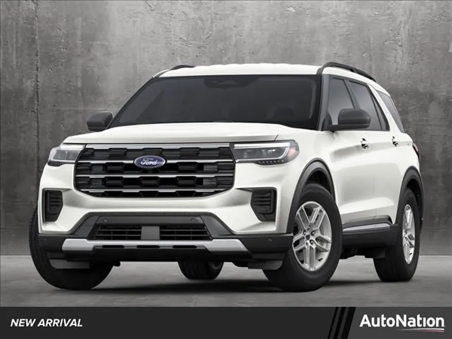 2025 Ford Explorer photo 1