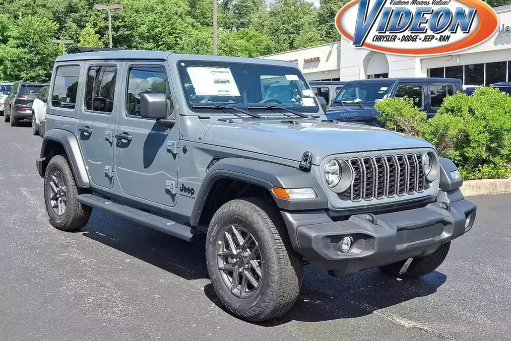 2025 Jeep Wrangler photo 1