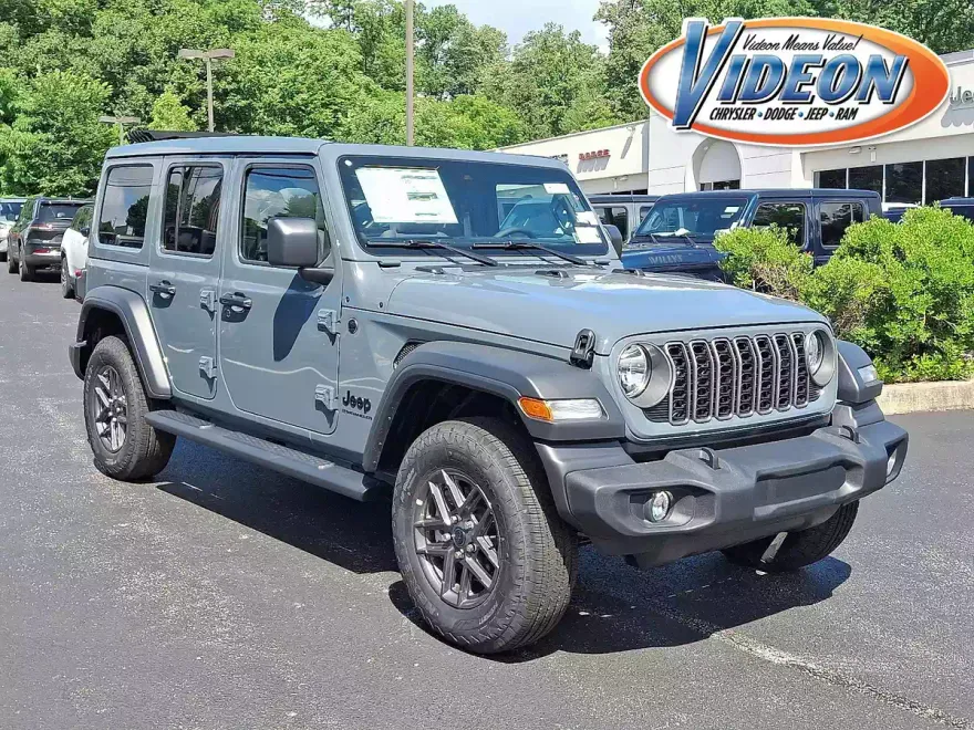 2025 Jeep Wrangler photo 1
