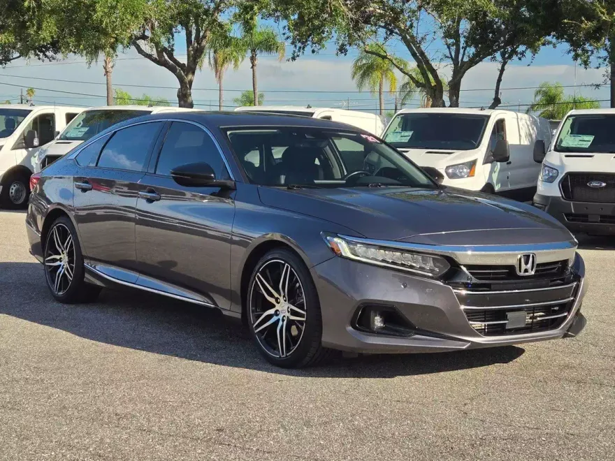 2021 Honda Accord Touring 2.0T photo 1