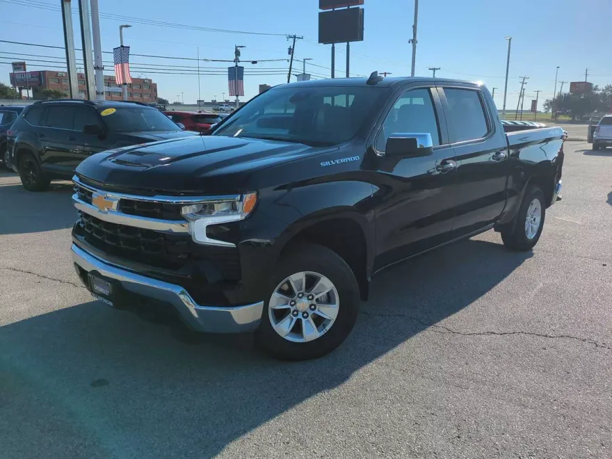 2025 Chevrolet Silverado 1500 LT photo 1