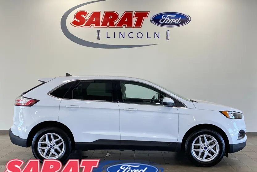 2022 Ford Edge SEL photo 1