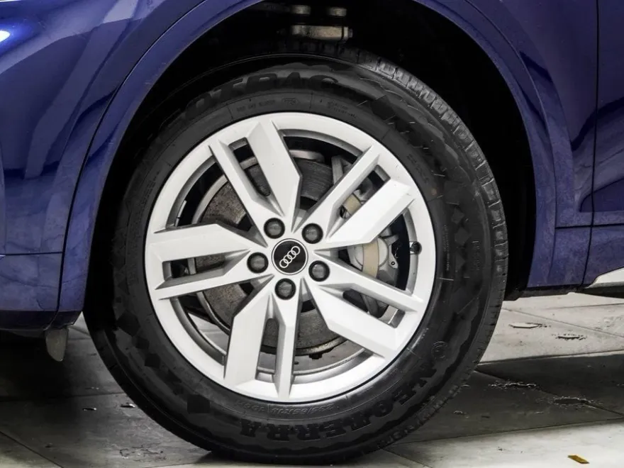 2022 Audi Q5 S line Premium 45 TFSI photo 1