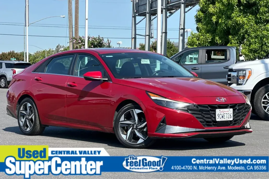 2023 Hyundai Elantra Limited photo 1