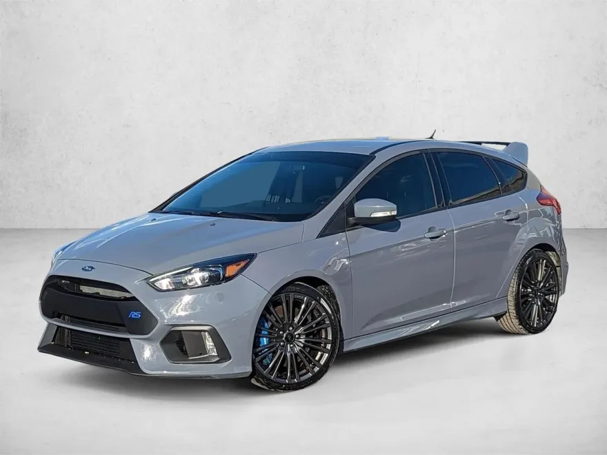 2017 Ford Focus RS photo 1