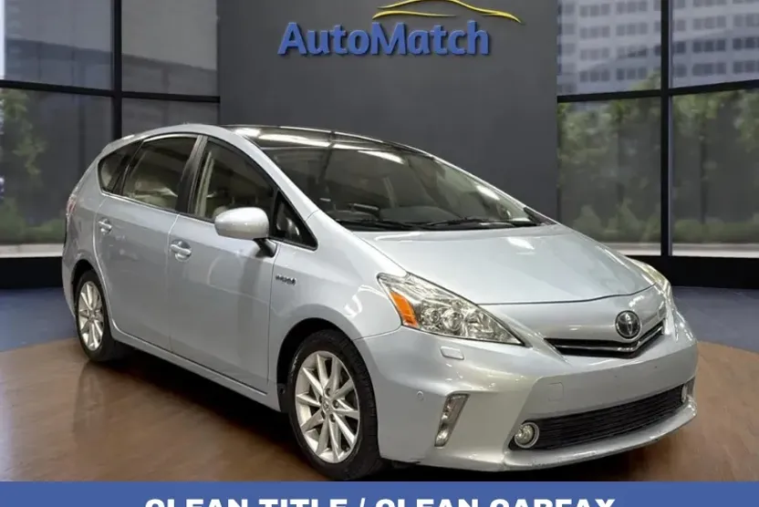 2014 Toyota Prius V Five photo 1
