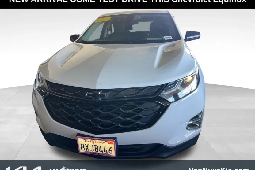 2021 Chevrolet Equinox LT photo 1