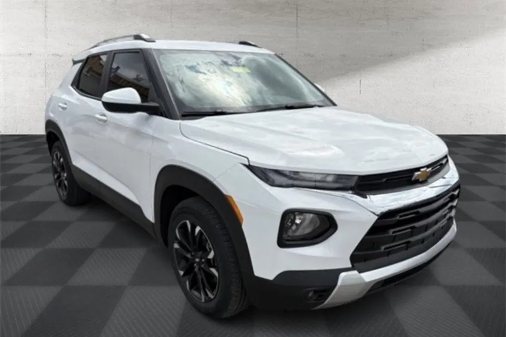 2022 Chevrolet Trailblazer LT photo 1