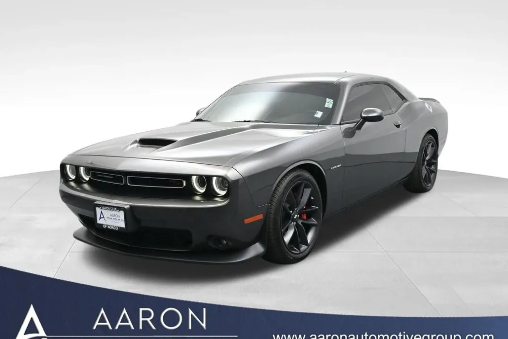 2022 Dodge Challenger R/T photo 1