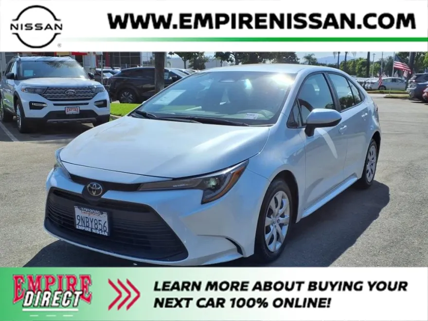 2024 Toyota Corolla LE photo 1