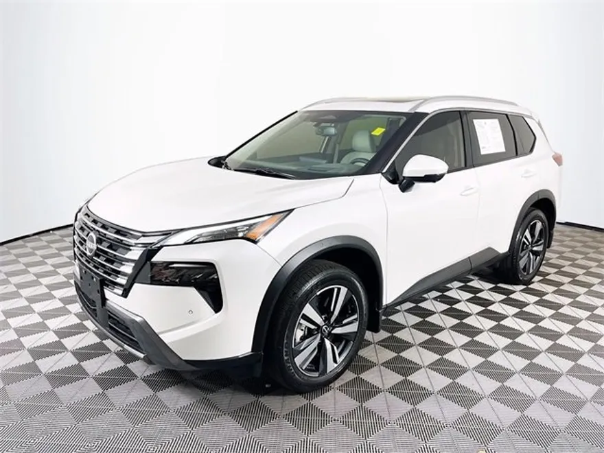 2025 Nissan Rogue SL photo 1