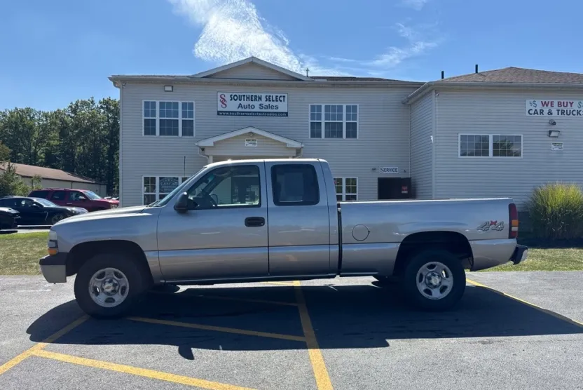 2002 Chevrolet Silverado 1500 photo 1