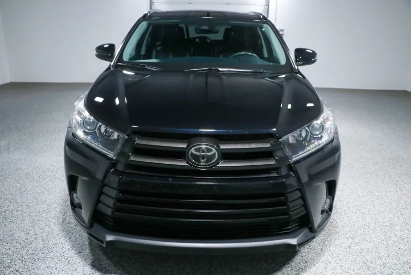 2017 Toyota Highlander SE XLE photo 1