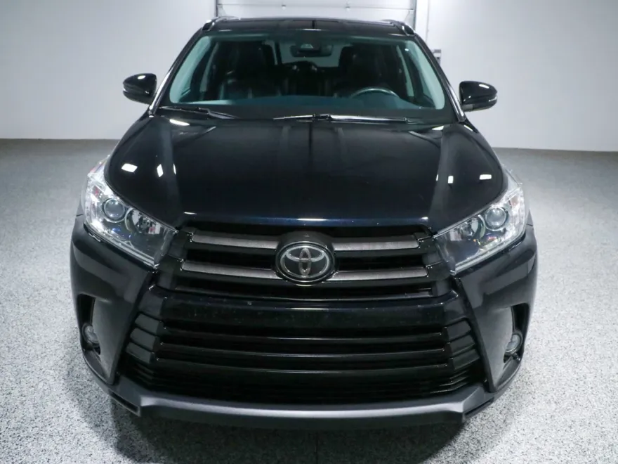 2017 Toyota Highlander SE XLE photo 1