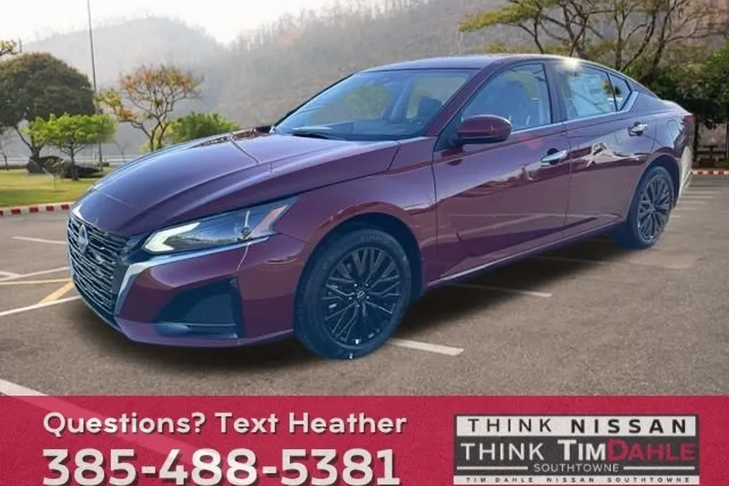 2025 Nissan Altima 2.5 SV photo 1