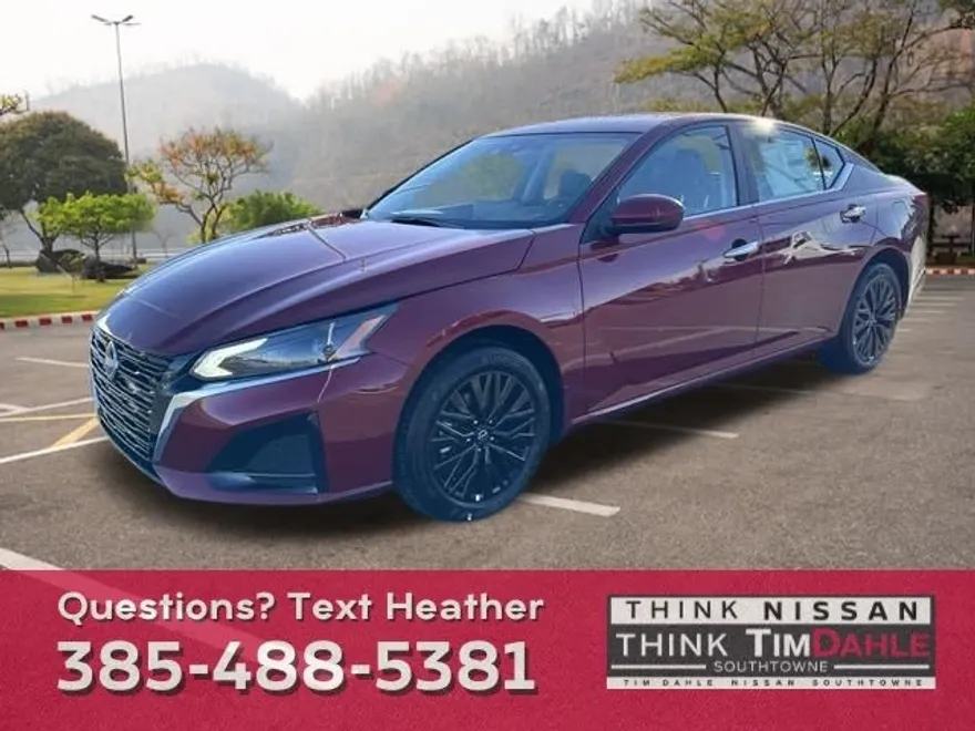 2025 Nissan Altima 2.5 SV photo 1