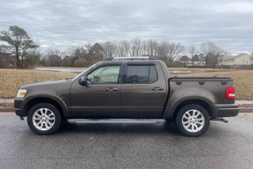 2008 Ford Explorer Sport Trac Limited photo 1