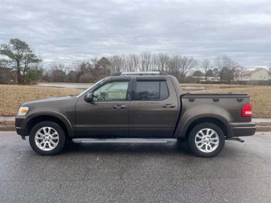 2008 Ford Explorer Sport Trac Limited photo 1