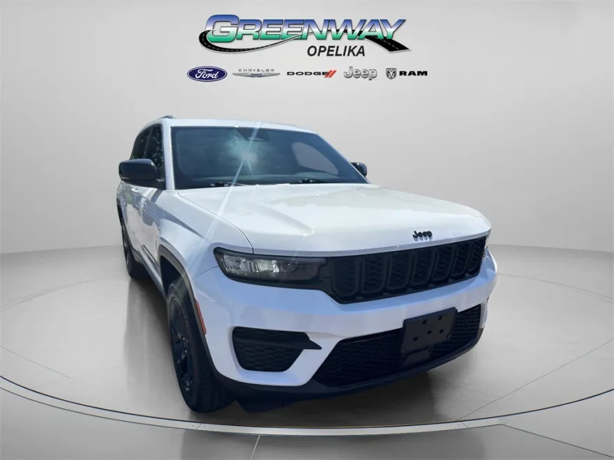2023 Jeep Grand Cherokee Altitude photo 1