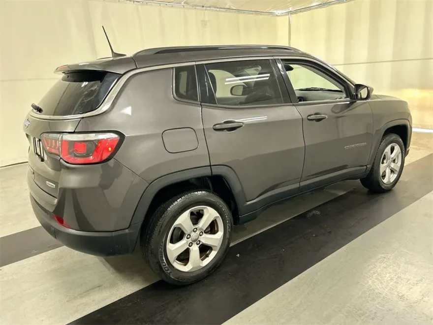 2018 Jeep Compass Latitude photo 1