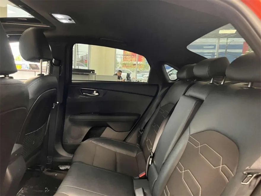 2023 Kia Forte GT-Line photo 11