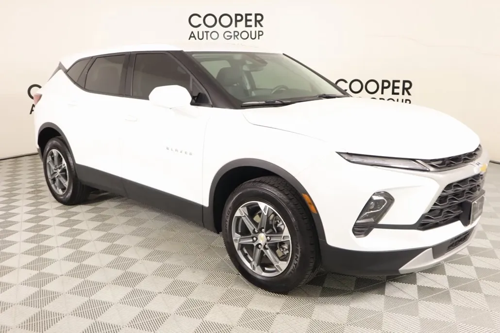 2023 Chevrolet Blazer 2LT photo 1