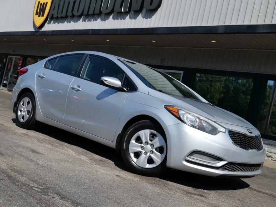 2015 Kia Forte LX photo 1