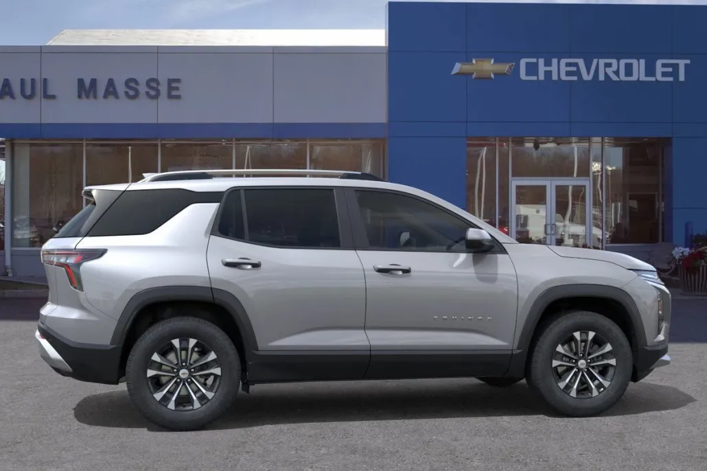 2026 Chevrolet Equinox LT photo 1
