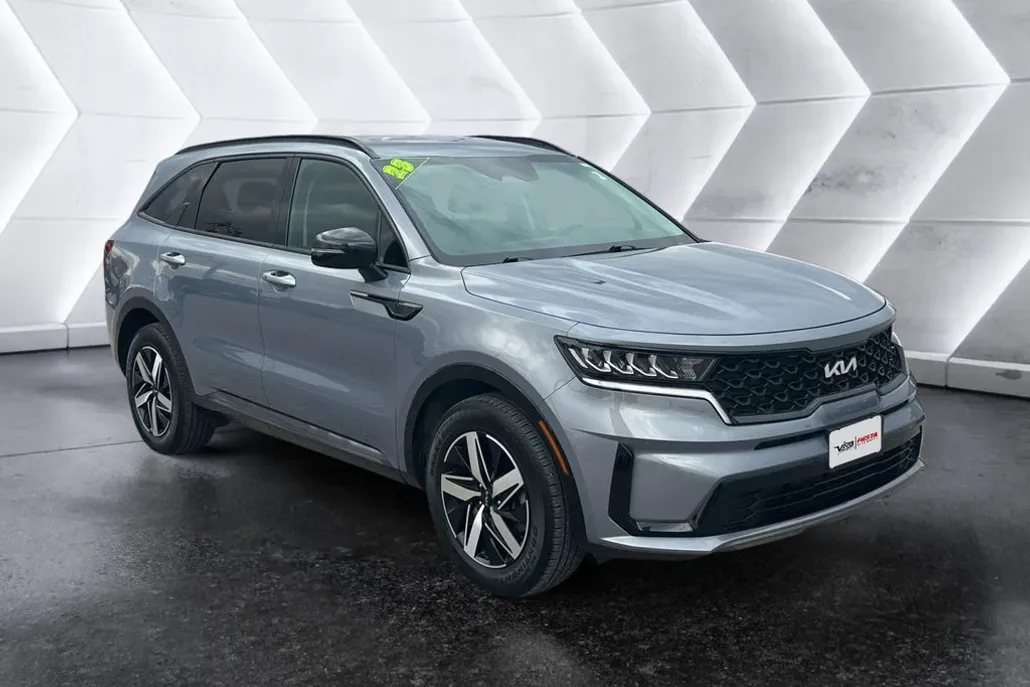 2023 Kia Sorento S photo 1