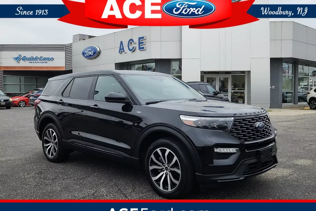 2022 Ford Explorer ST-Line photo 1