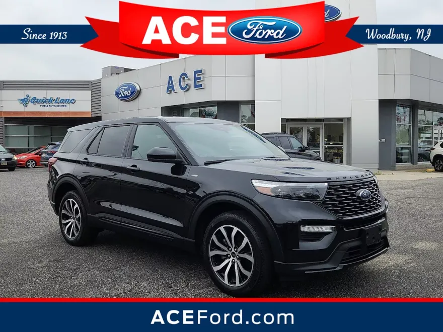 2022 Ford Explorer ST-Line photo 1