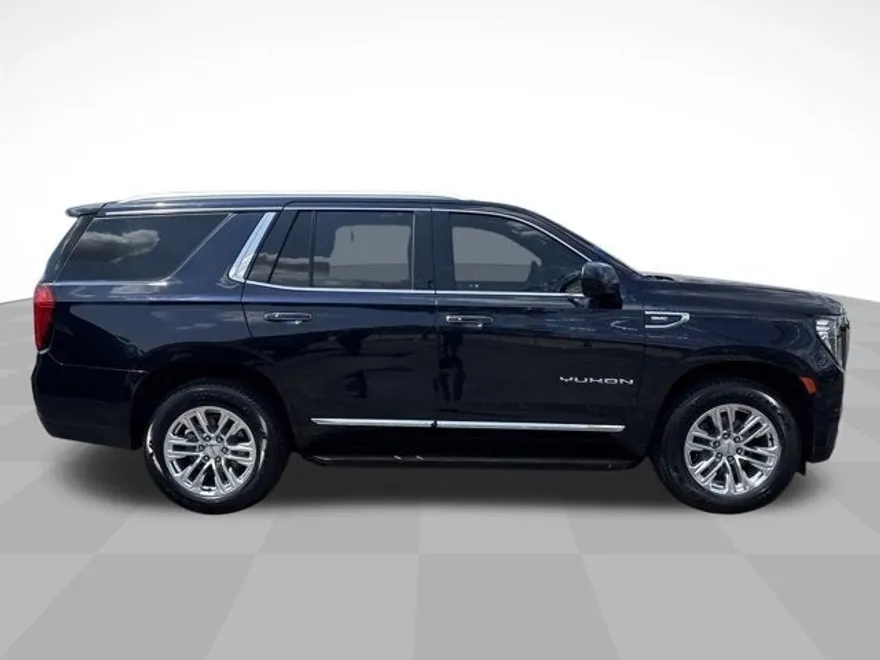 2023 Gmc Yukon SLT photo 1