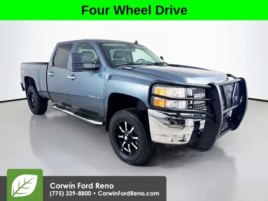 2010 Chevrolet Silverado 2500HD LT photo 1