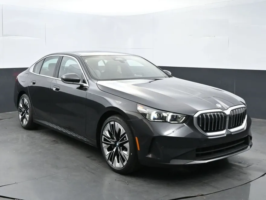 2024 Bmw 530i photo 1