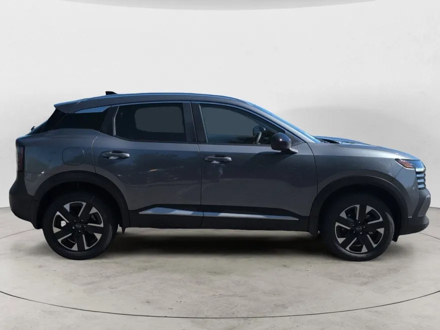 2026 Nissan Kicks SV photo 1