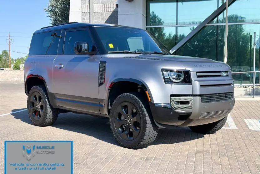 2023 Land Rover Defender X-Dynamic SE photo 1