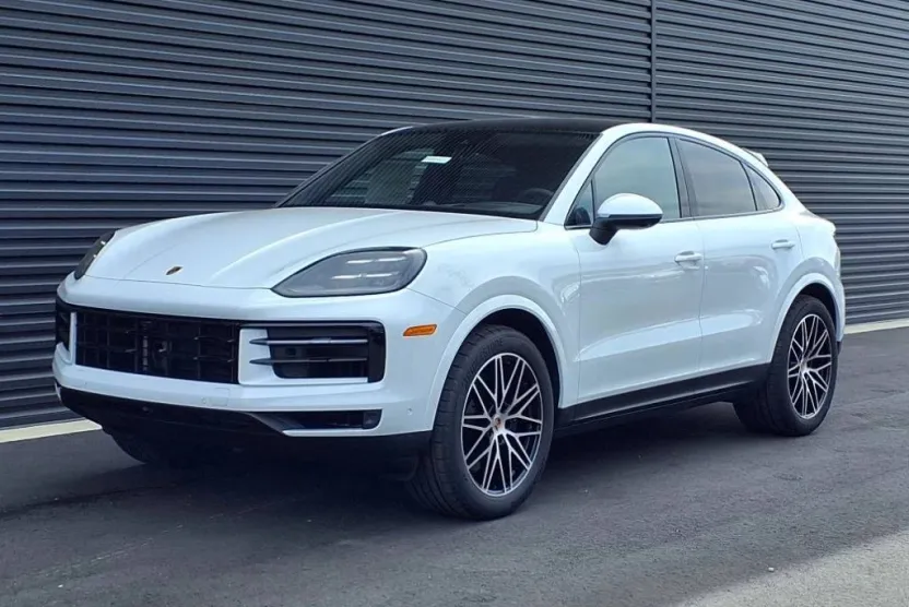 2026 Porsche Cayenne Coupe photo 1