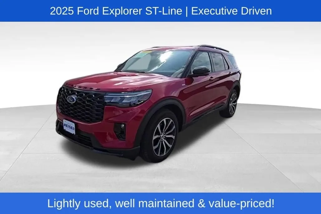 2025 Ford Explorer ST-Line photo 1