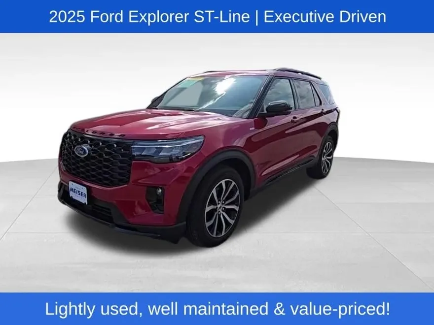 2025 Ford Explorer ST-Line photo 1