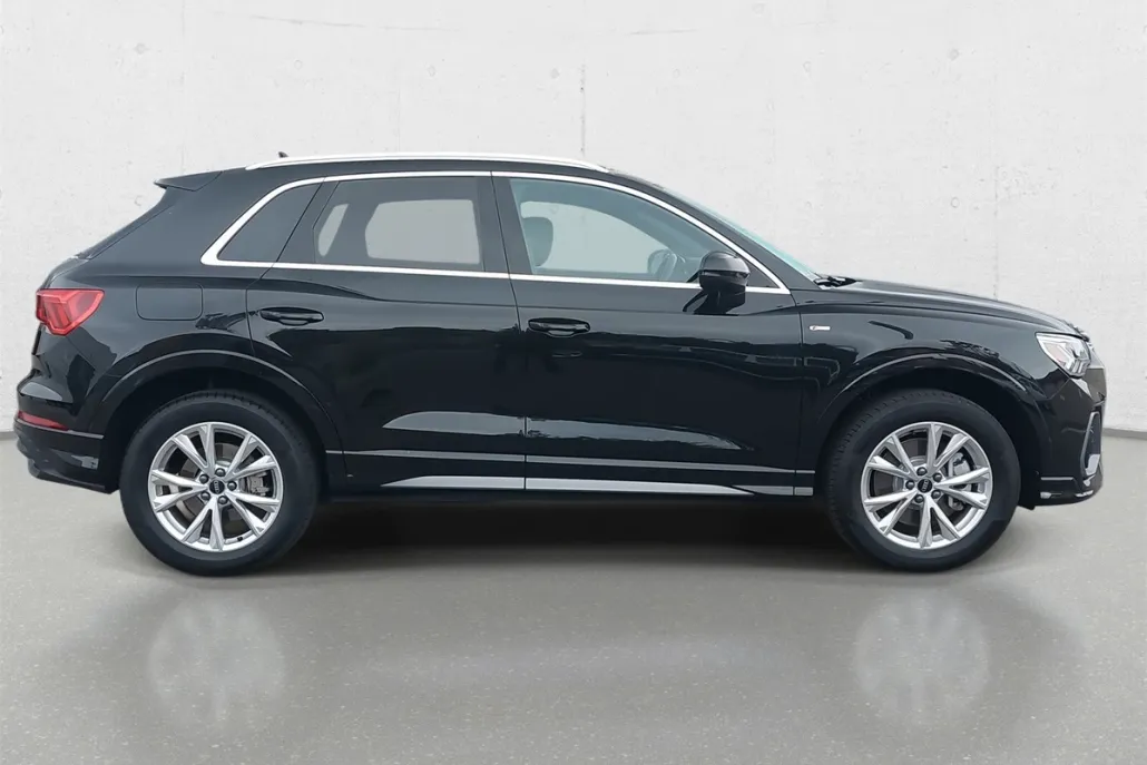 2025 Audi Q3 Premium S line photo 1