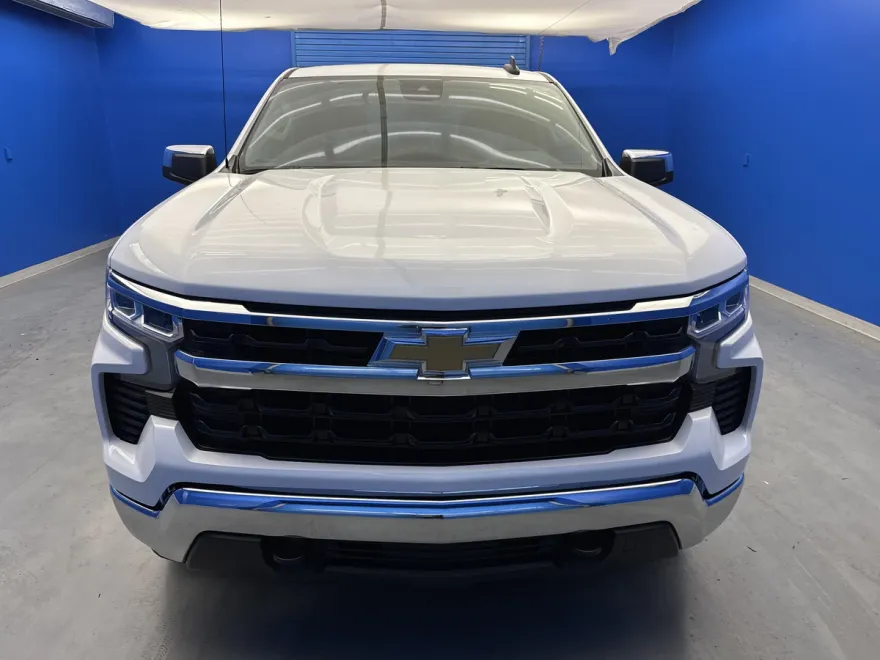2023 Chevrolet Silverado 1500 LT photo 1