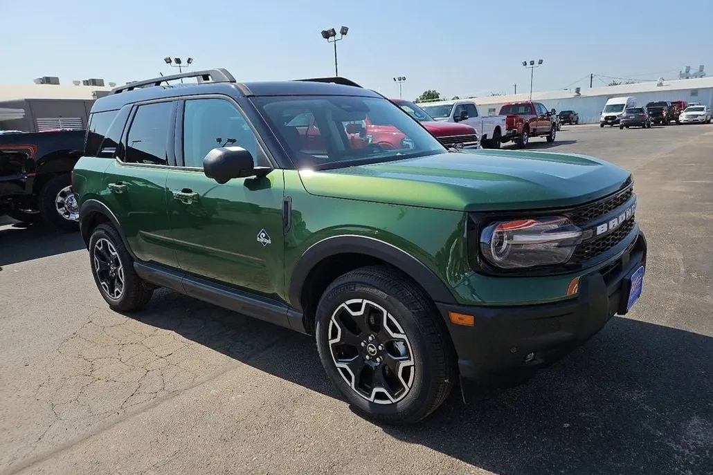2025 Ford Bronco Sport Outer Banks photo 1
